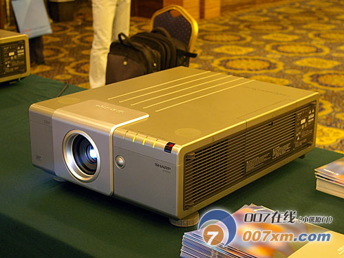 2008夏普3芯片DLP投影机新品发布会